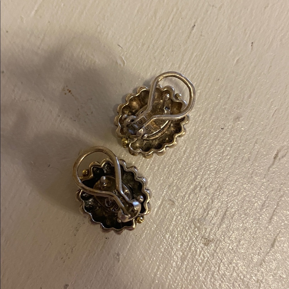 Gorgeous Authentic LAGOS Caviar earrings. Sterling Silver w/18K trim. Blue topaz - Picture 7 of 8